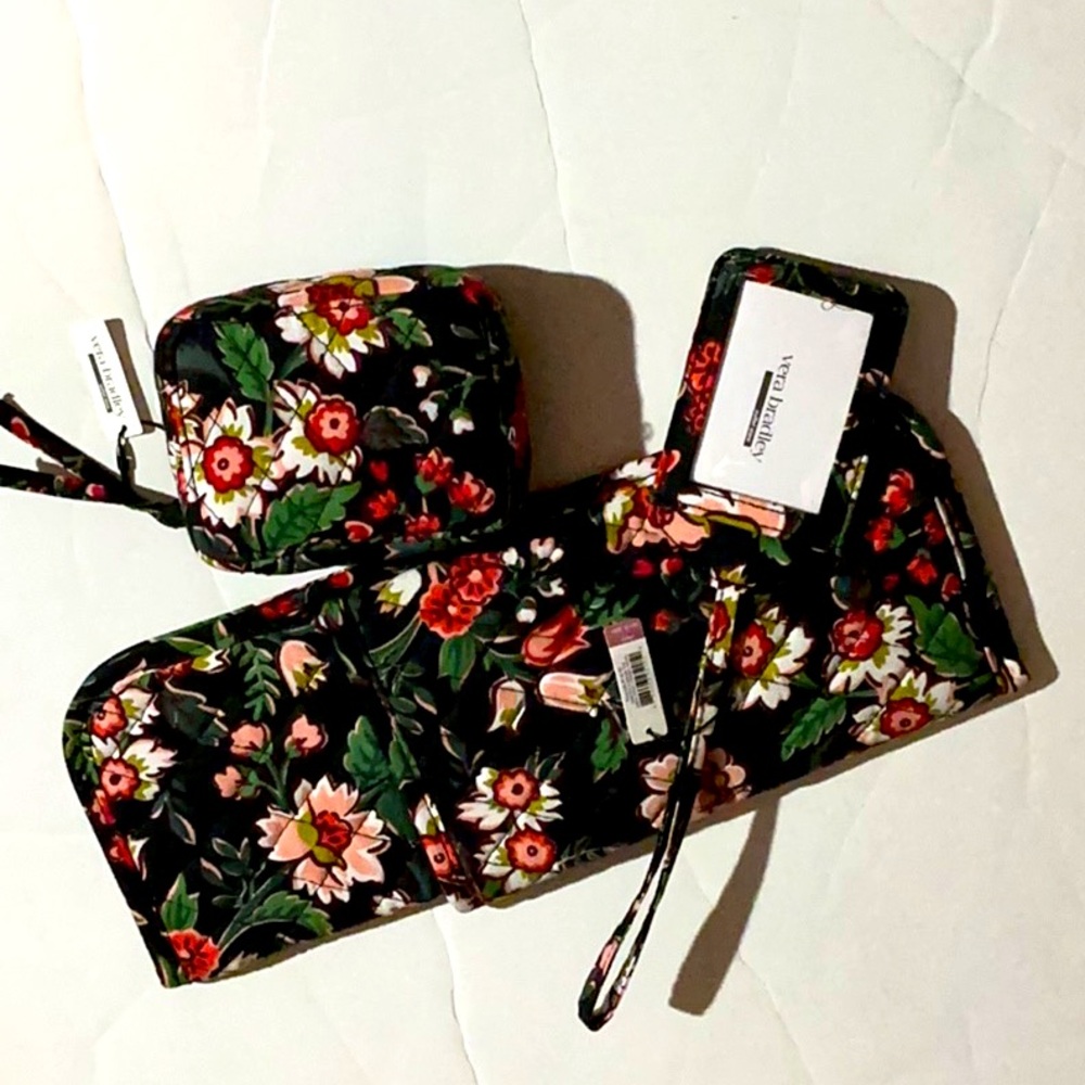 Vera  Bradley travel set Hidden Hearts NWT